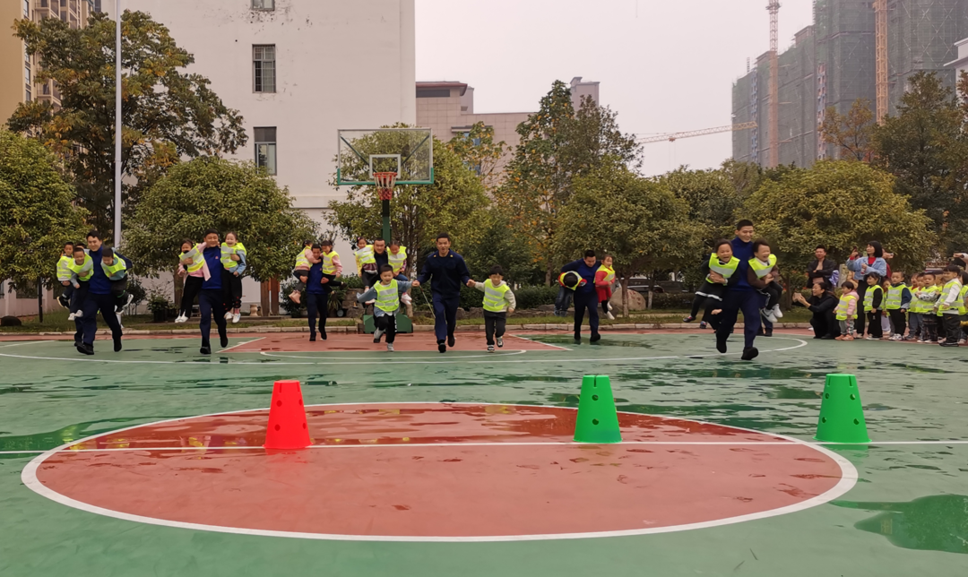 東安縣機關幼兒園：走進消防隊，致敬逆行者
