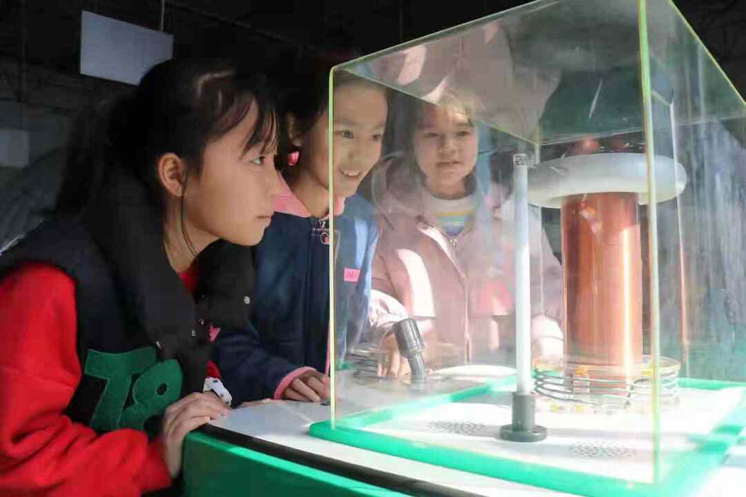东安一小：双减促成长，科技逐梦想