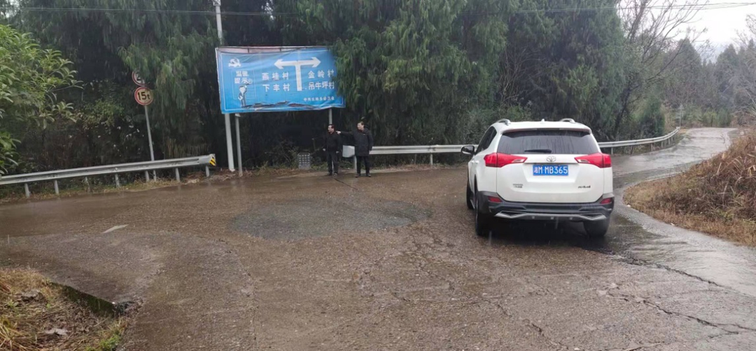 东安二小：积极应对恶劣天气，护航学生安全