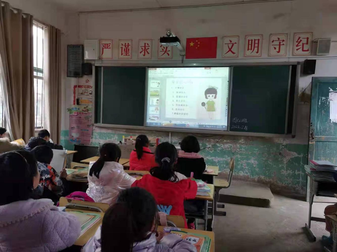 南桥镇：禁毒宣传进校园  上好开学第一课