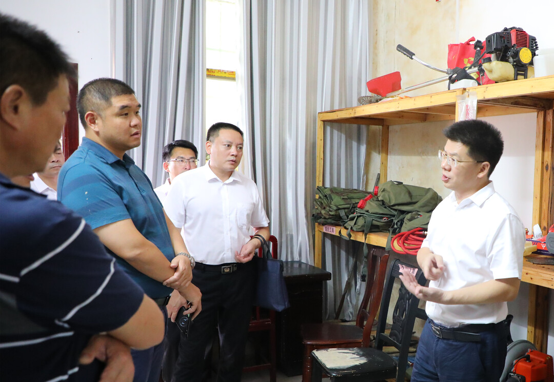 蔣華調研督導森林防滅火和防旱抗旱工作