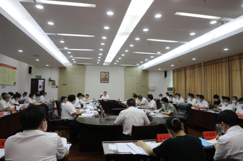 唐何主持召開2022年第24次縣委常委會（擴大）會議