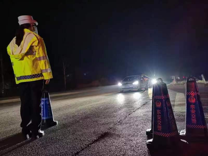 東安交警“疫”不容辭  晝夜堅守疫情防控一線