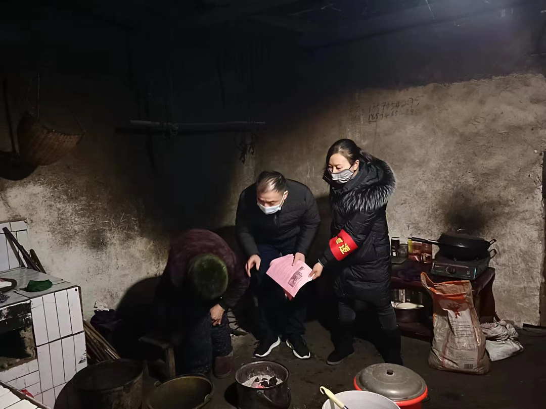 舜管局：防范“小火亡人” 入村上門宣傳