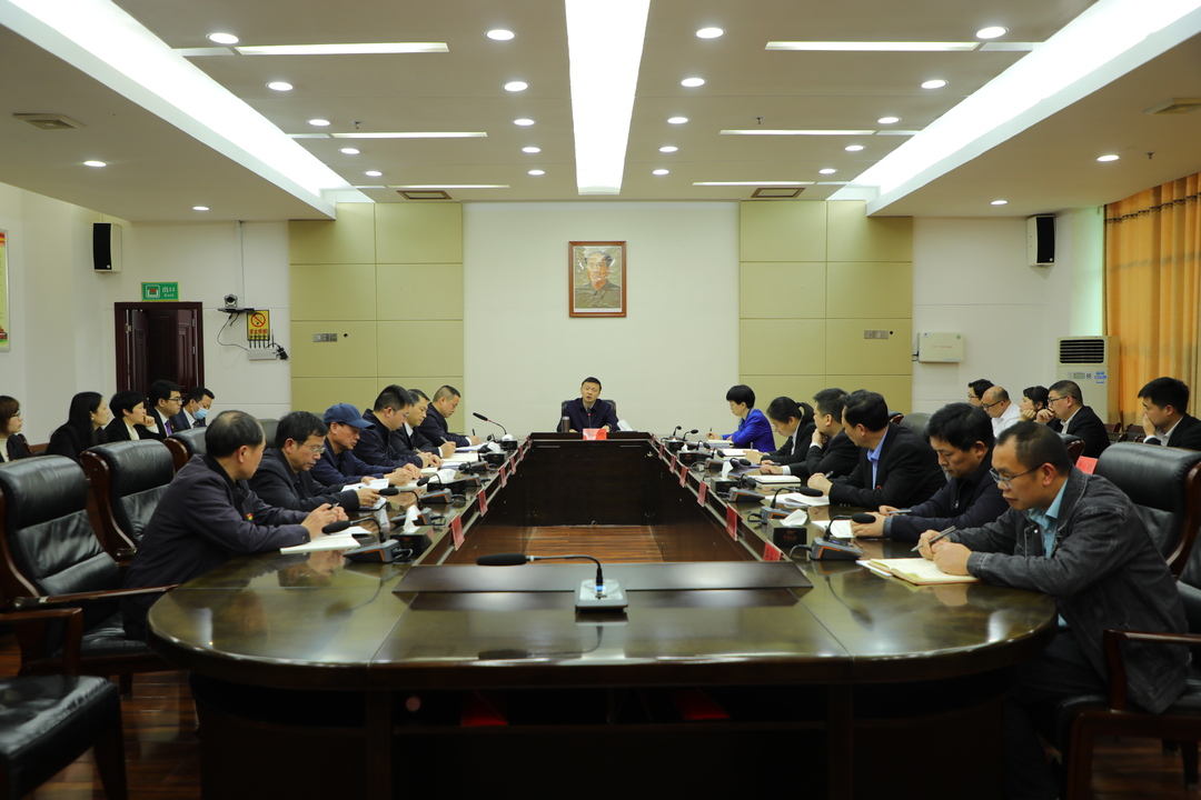 唐何参加县委办机关党支部2022年度组织生活会