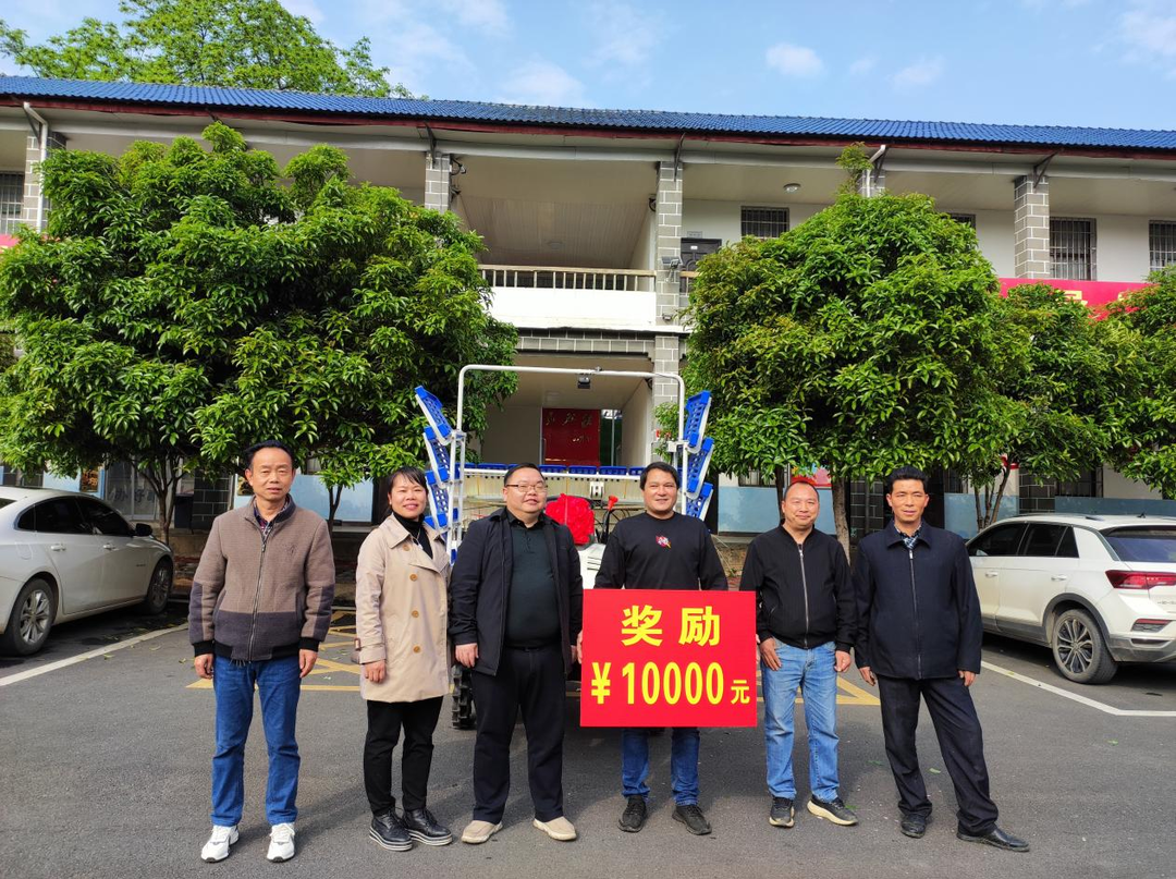 花橋鎮獎補并行強農助振興