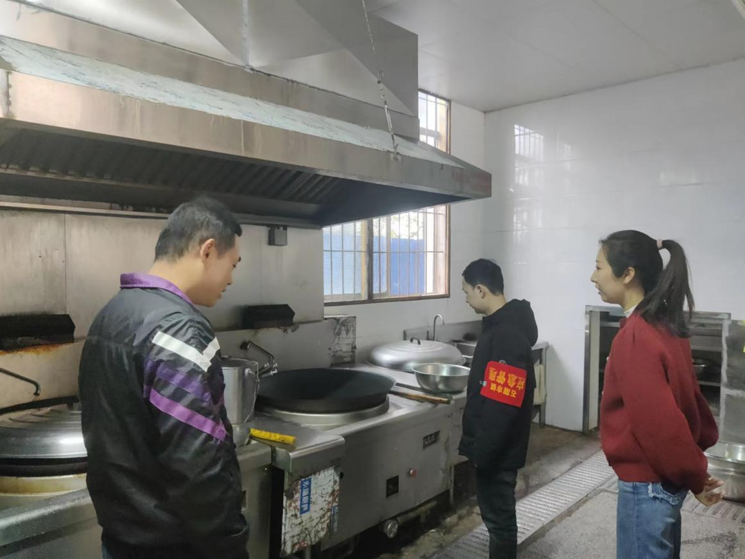 石期市镇：开展校园食品安全督查 切实保障师生食品安全