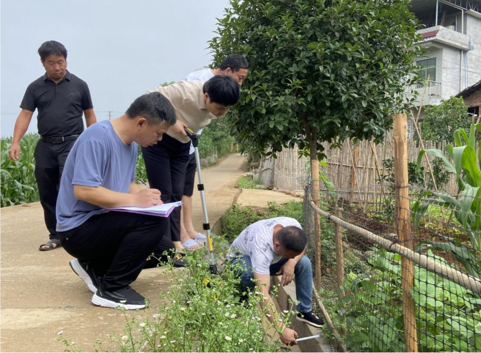 水岭乡纪委：强化项目监管 严把工程质量关
