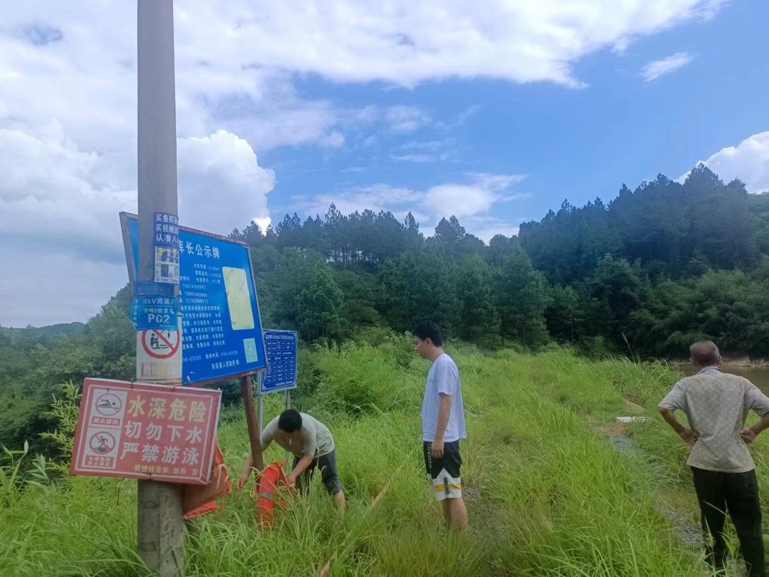 横塘镇:河长制与防溺水工作相结合  织密织牢防溺水安全网