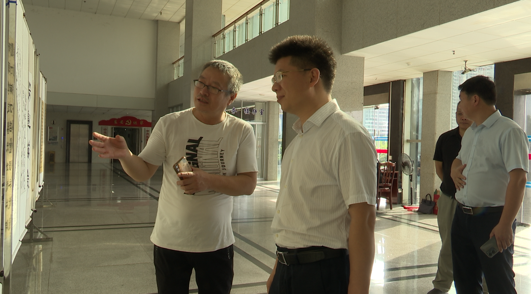 东安县举办首届“劳动杯”职工书法作品展