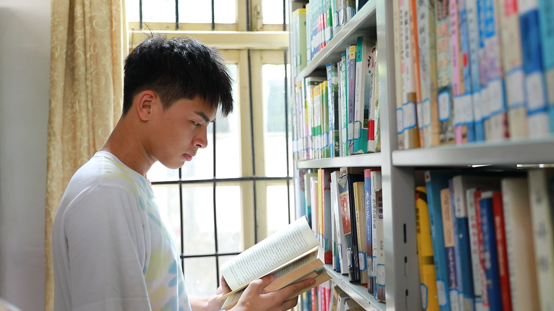 東安：書香伴暑假 圖書館人氣旺