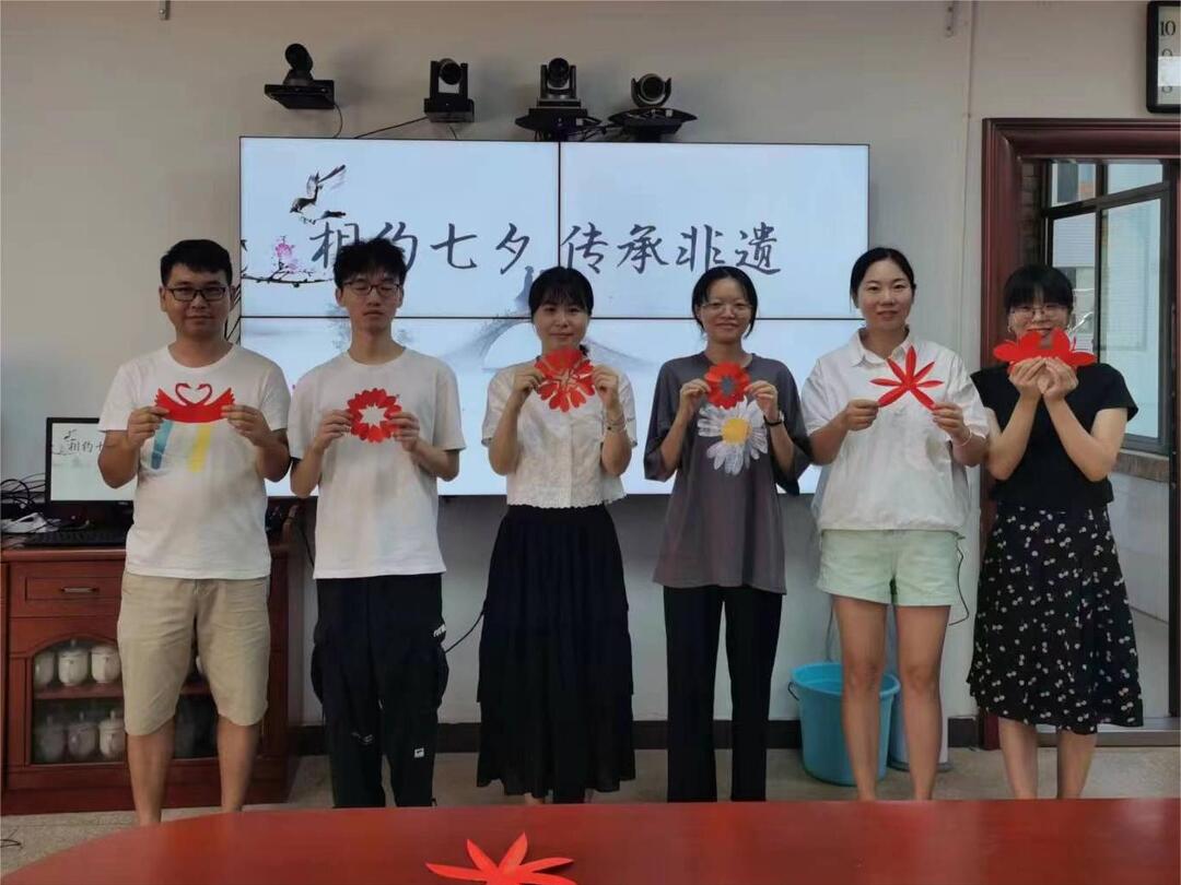 石期市镇开展“相约七夕·传承非遗”新时代文明实践活动