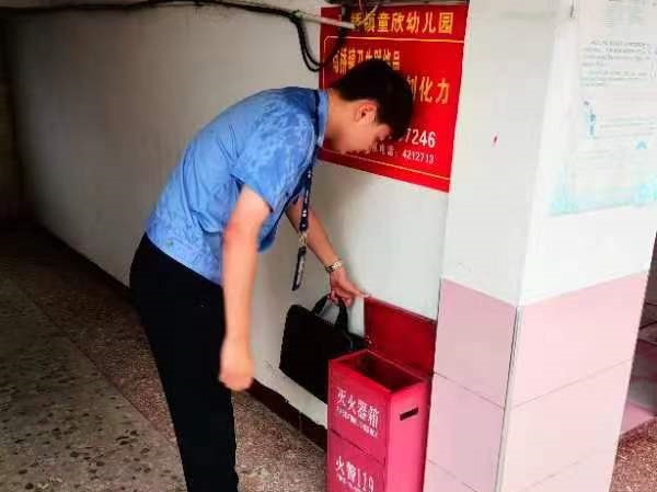 南桥派出所开展开学前安全检查