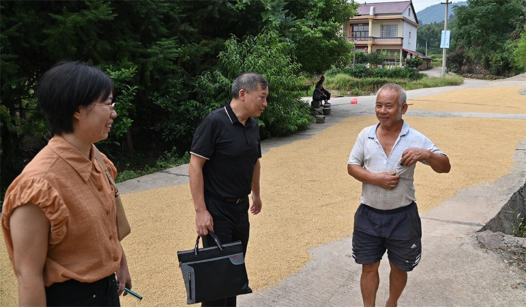 东安法院：走访慰问困难群众 助力乡村振兴