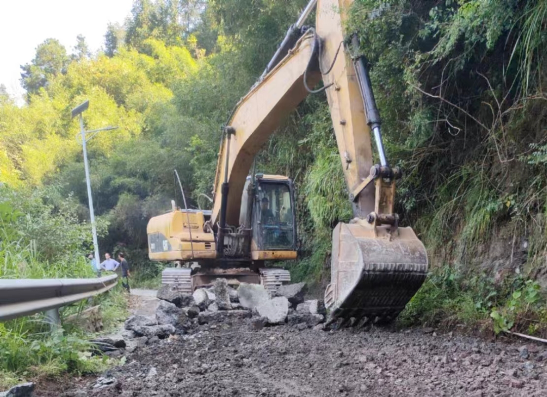 東安黃泥洞林場：修繕道路惠民生