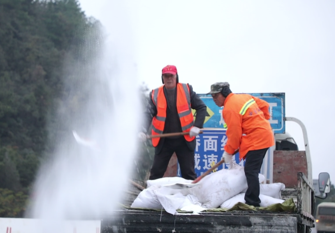 东安：全天候巡逻 加大路面管控