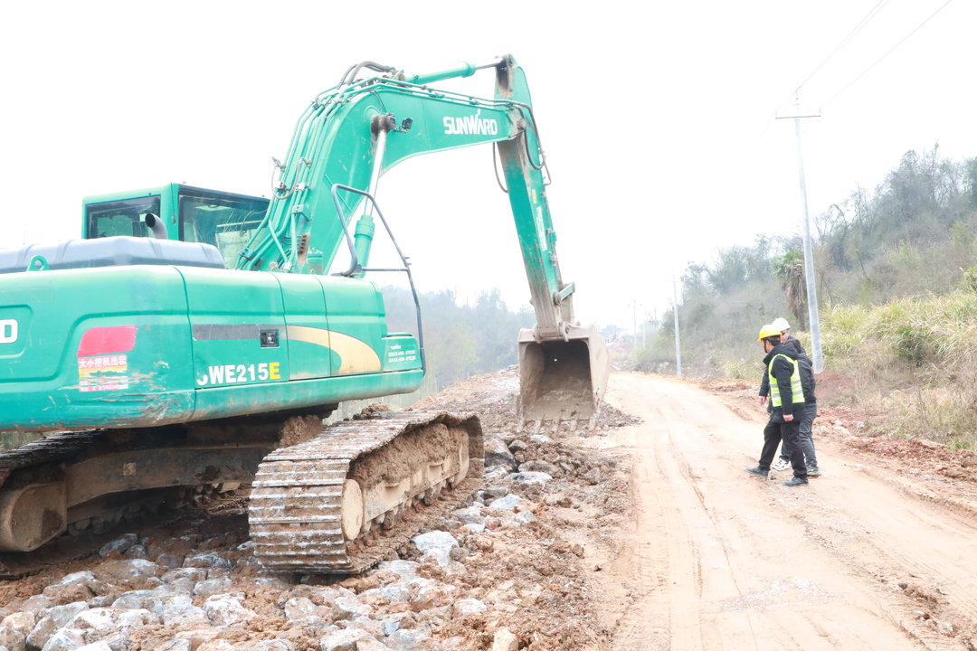 大盛至花橋岔路口公路提質改造工程順利推進