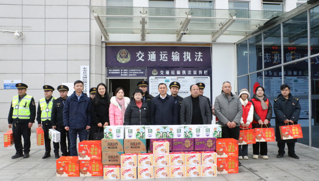【新春走基层】黄敏走访慰问春运工作人员