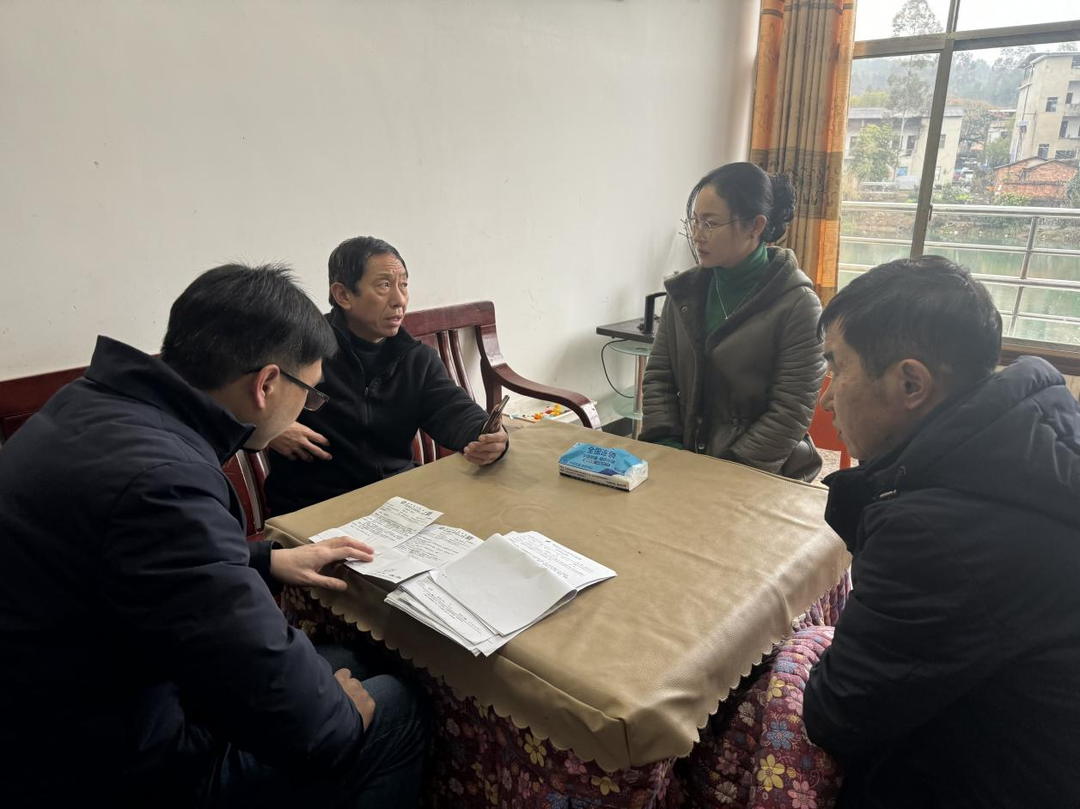 东安：关爱道德模范，礼敬有德之人