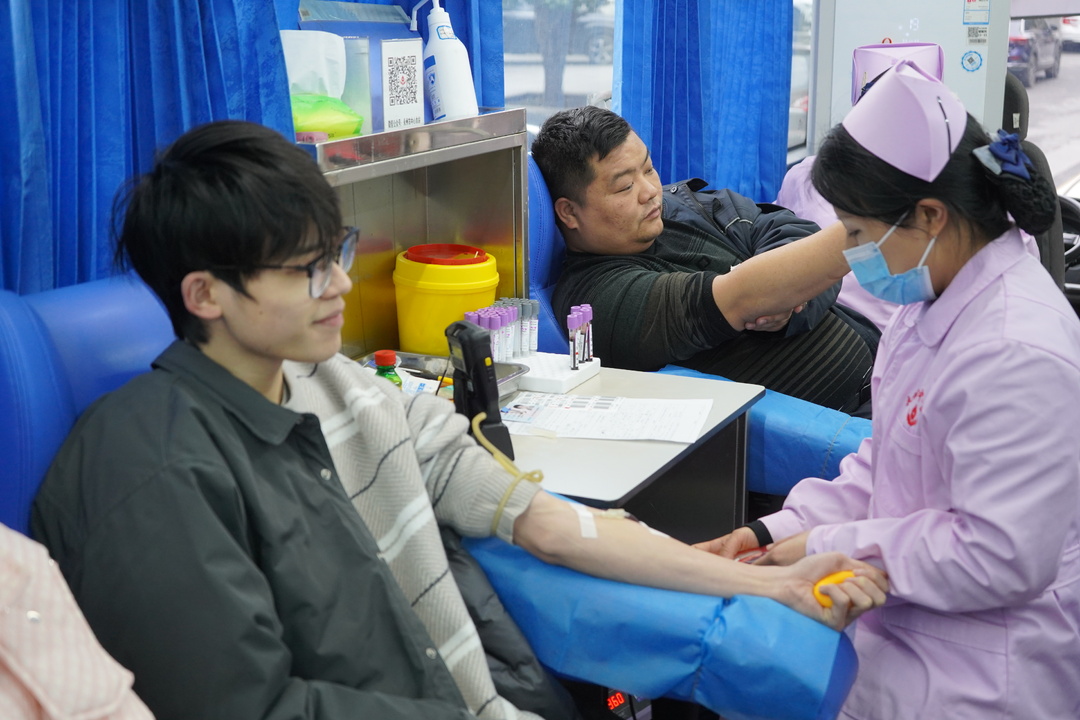 东安县开展无偿献血活动