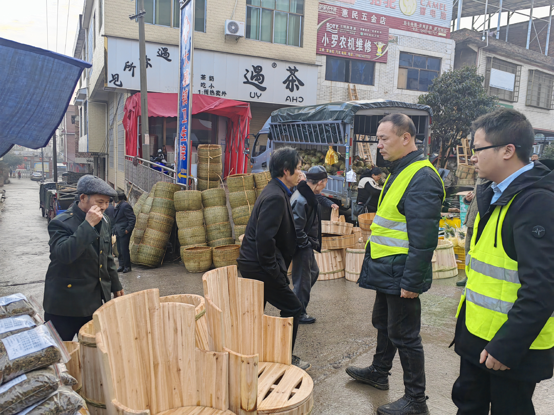 东安大盛： 护航“春社日”，劝导保平安