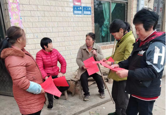 新圩江鎮開展禁毒反詐、“利劍護蕾”敲門入戶宣傳活動