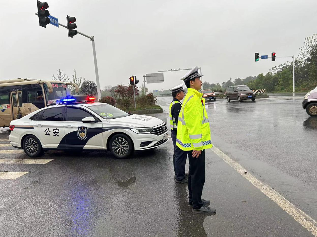 東安交警圓滿完成清明假期交通安保任務(wù)