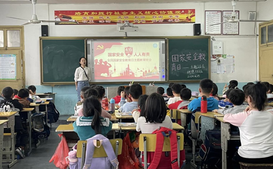 东安县一小实验学校开展“4.15全民国家安全教育日”活动