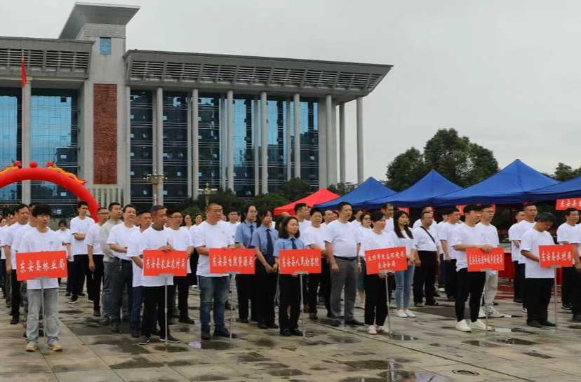 东安县开展六五世界环境日宣传活动