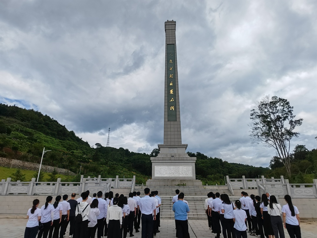 中共東安縣委黨校支部與2024年中青班臨時黨支部聯合開展主題黨日活動