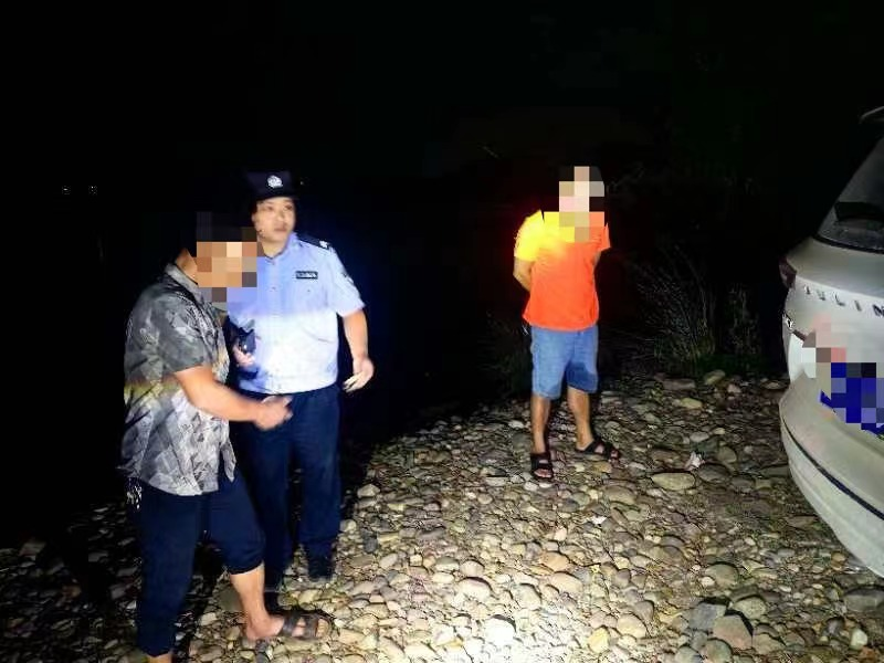 东安：对湘江跨省交界水域非法电鱼实行“零容忍”