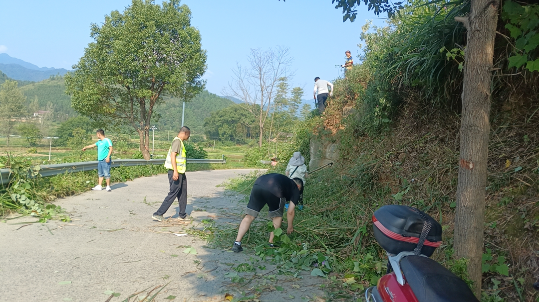 新圩江鎮(zhèn)柳山村：齊心協(xié)力保暢通