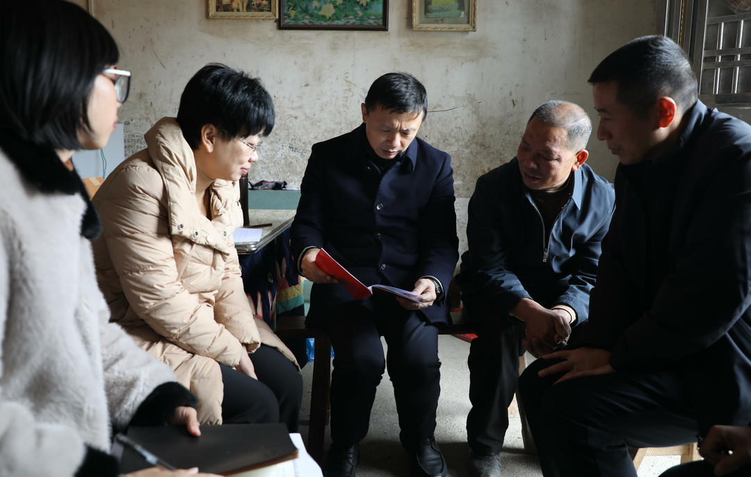 唐何以“四不兩直”方式調(diào)研鞏固拓展脫貧攻堅成果同鄉(xiāng)村振興有效銜接工作