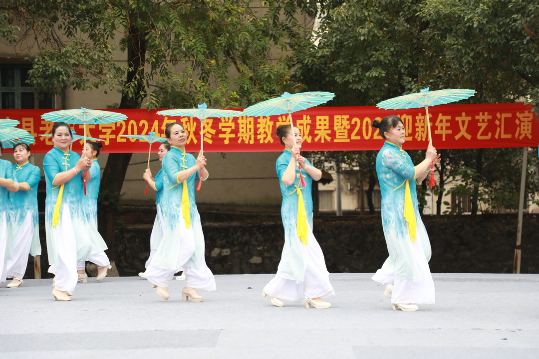 東安：老年大學(xué)讓“銀齡”生活多姿多彩
