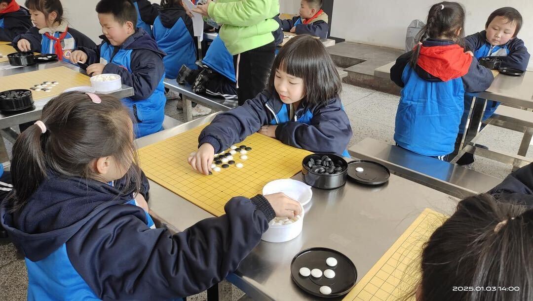 东安一小举办首届“启智杯”围棋比赛