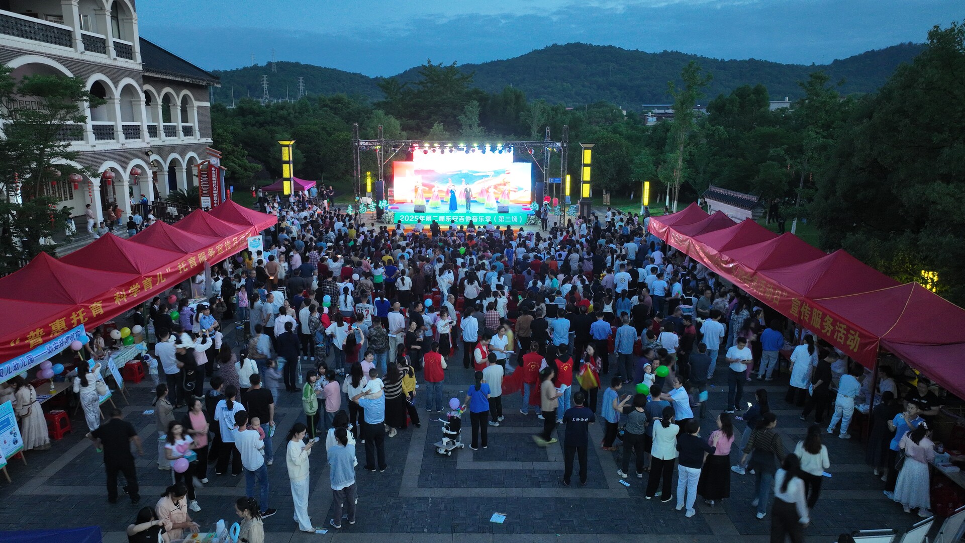 “‘音’為吉他?約會(huì )東安”2025年第二屆東安吉他音樂(lè )季第三場(chǎng)音樂(lè )會(huì )舉行