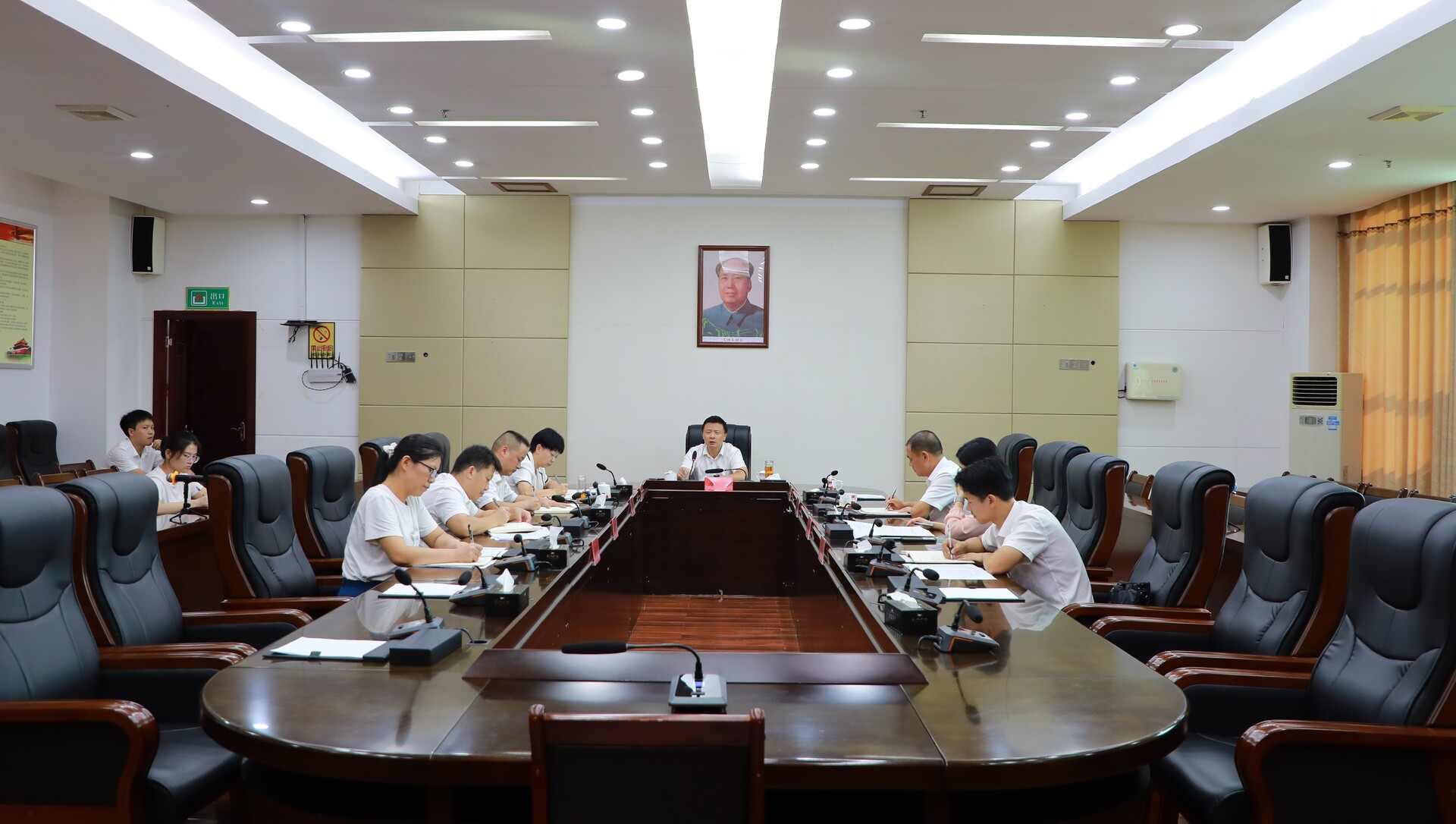 县委书记办公会专题研究意识形态工作