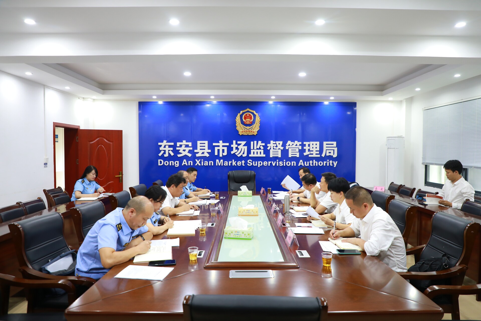 唐何到縣市場監督管理局調研