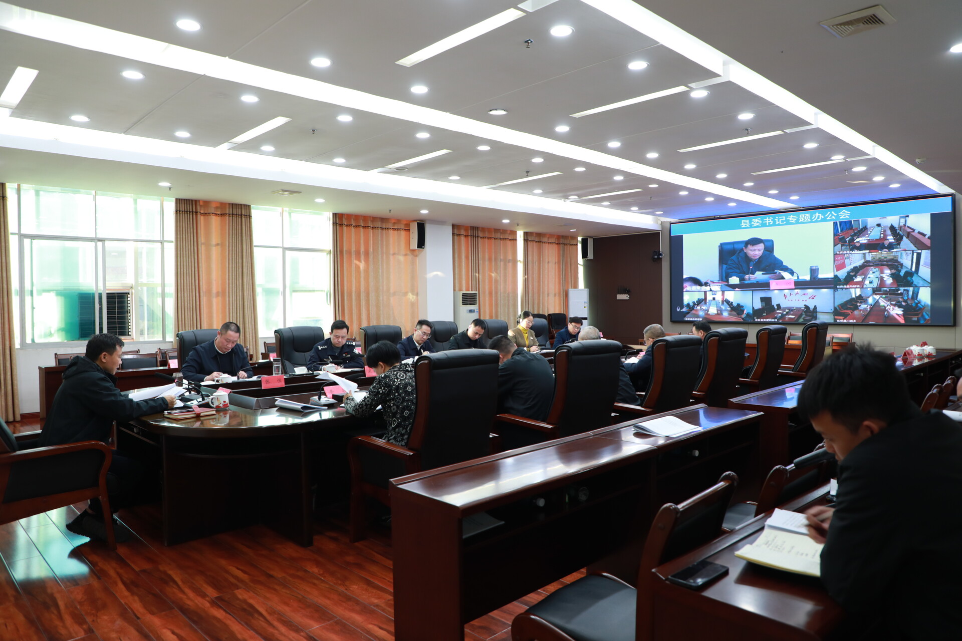 县委书记办公会专题研究农村饮水保障突出问题集中整治“突击战”工作