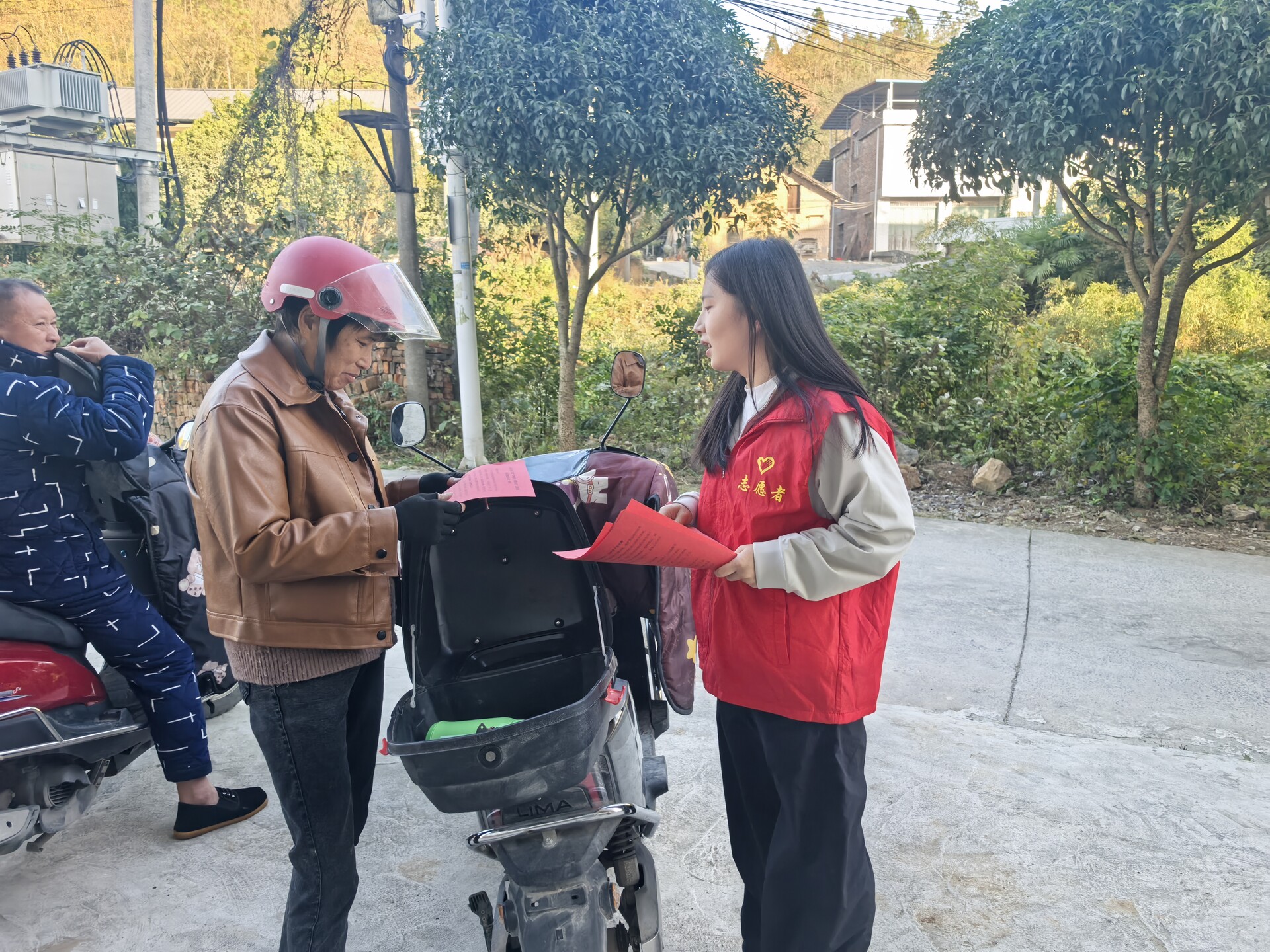 东安县易江学校开展“文明出行·你我同行”志愿服务活动