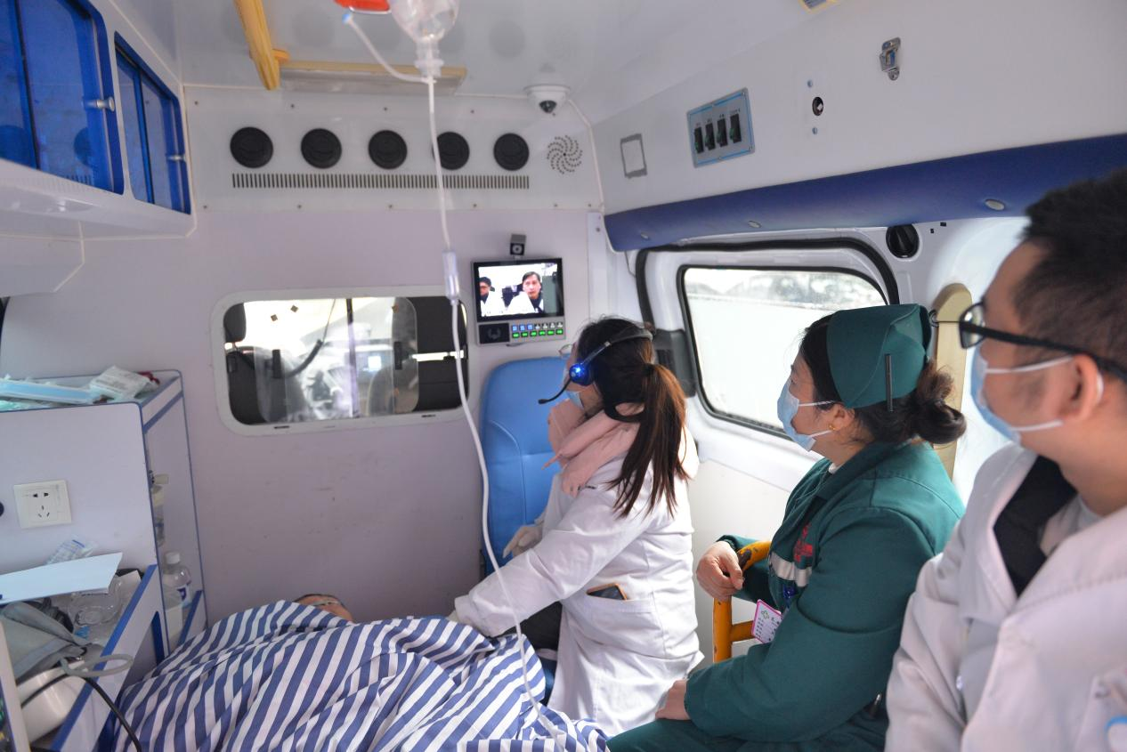 东安县紧密型县域医共体开展急诊急救应急演练