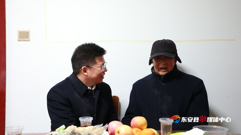 蒋华走访慰问全国人大代表、离退休老干部、计生特殊家庭