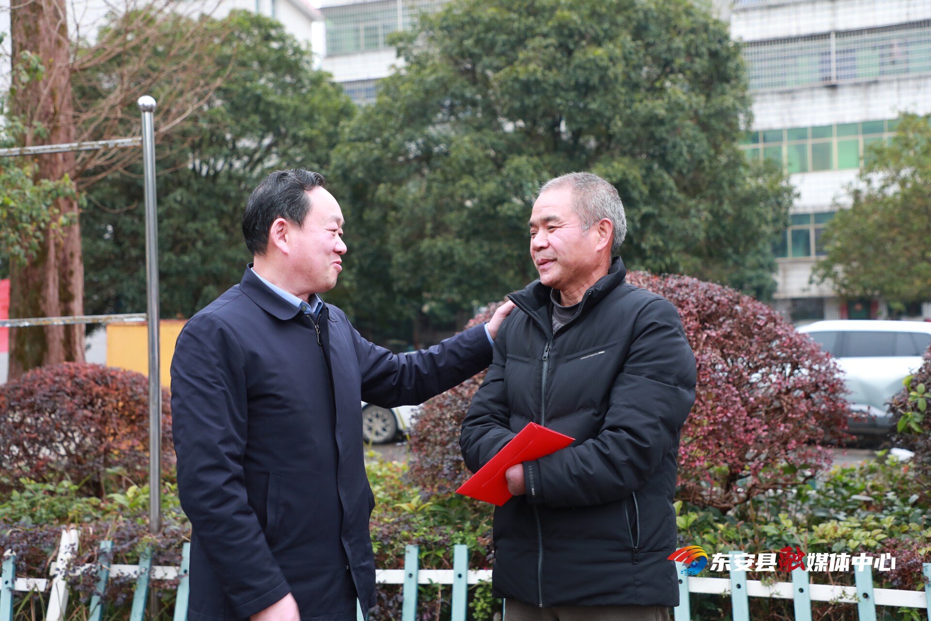 陈志华到东安走访慰问“中国好人”谢红军