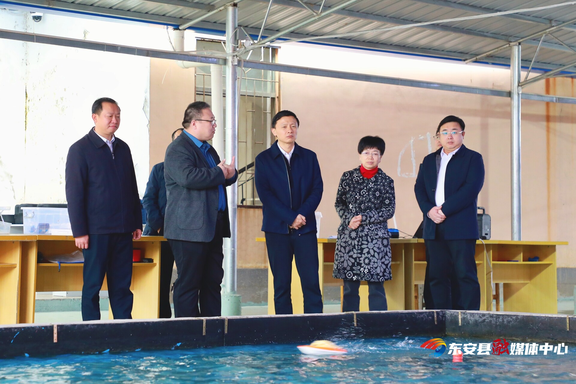 唐何到耀祥中学调研教育教学工作