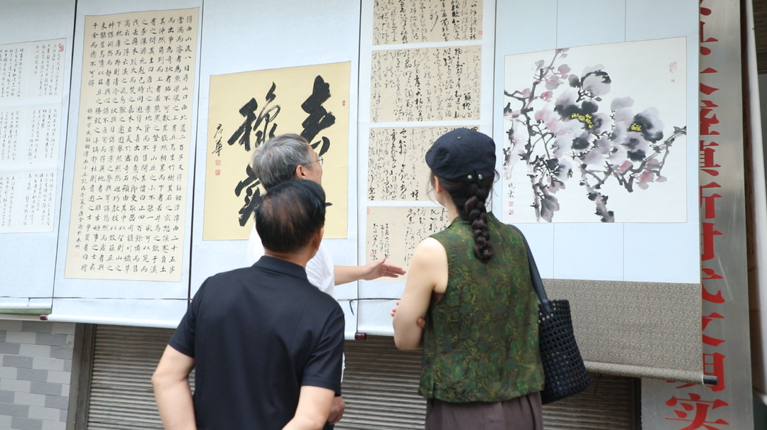 东安县举办“庆七一·颂党恩”文化下乡书画联展